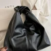 Twist Handheld Tote Bag>MICAS Outlet
